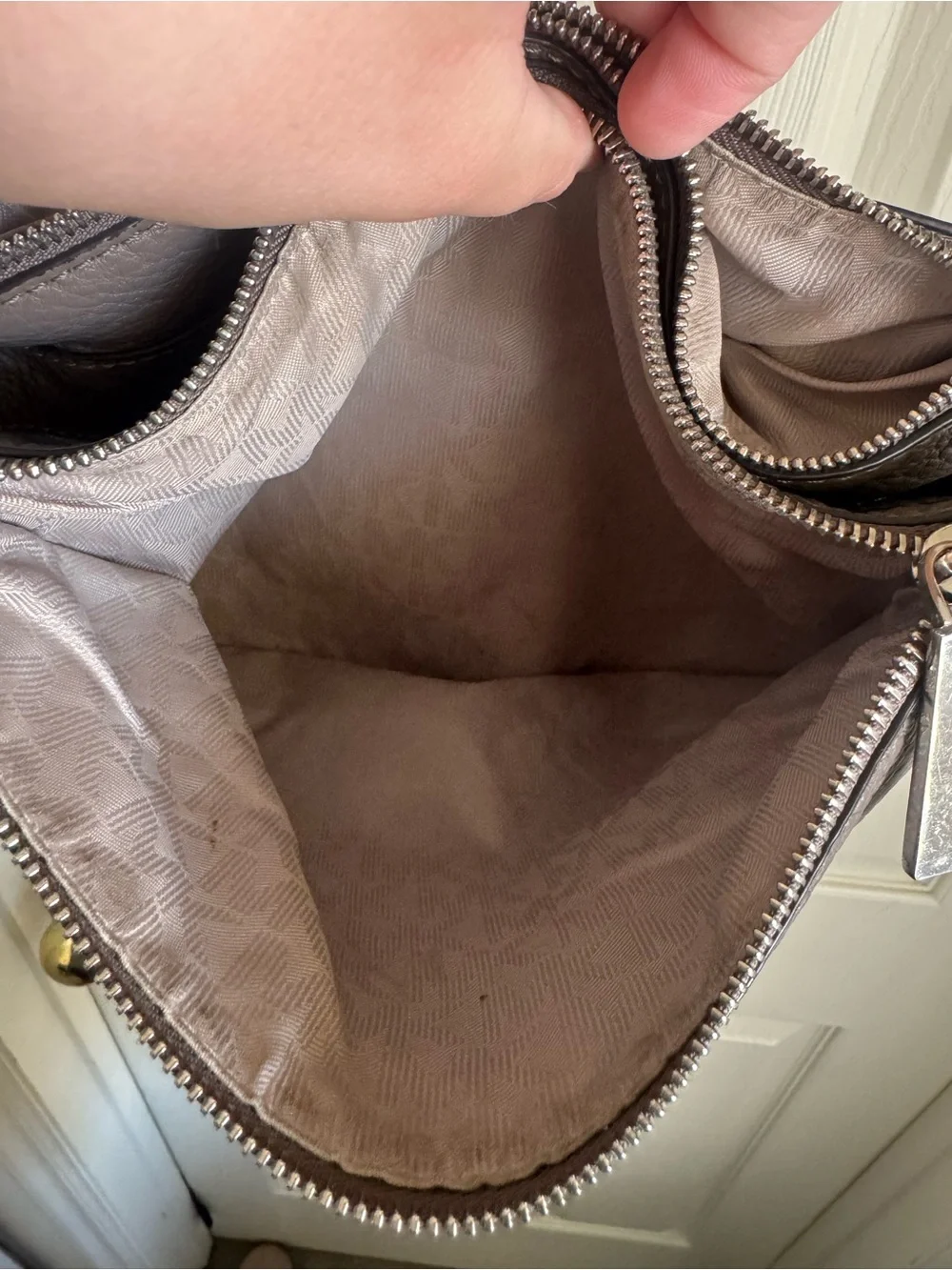 Michael Kors Shoulder Bag - Picture 7 of 7